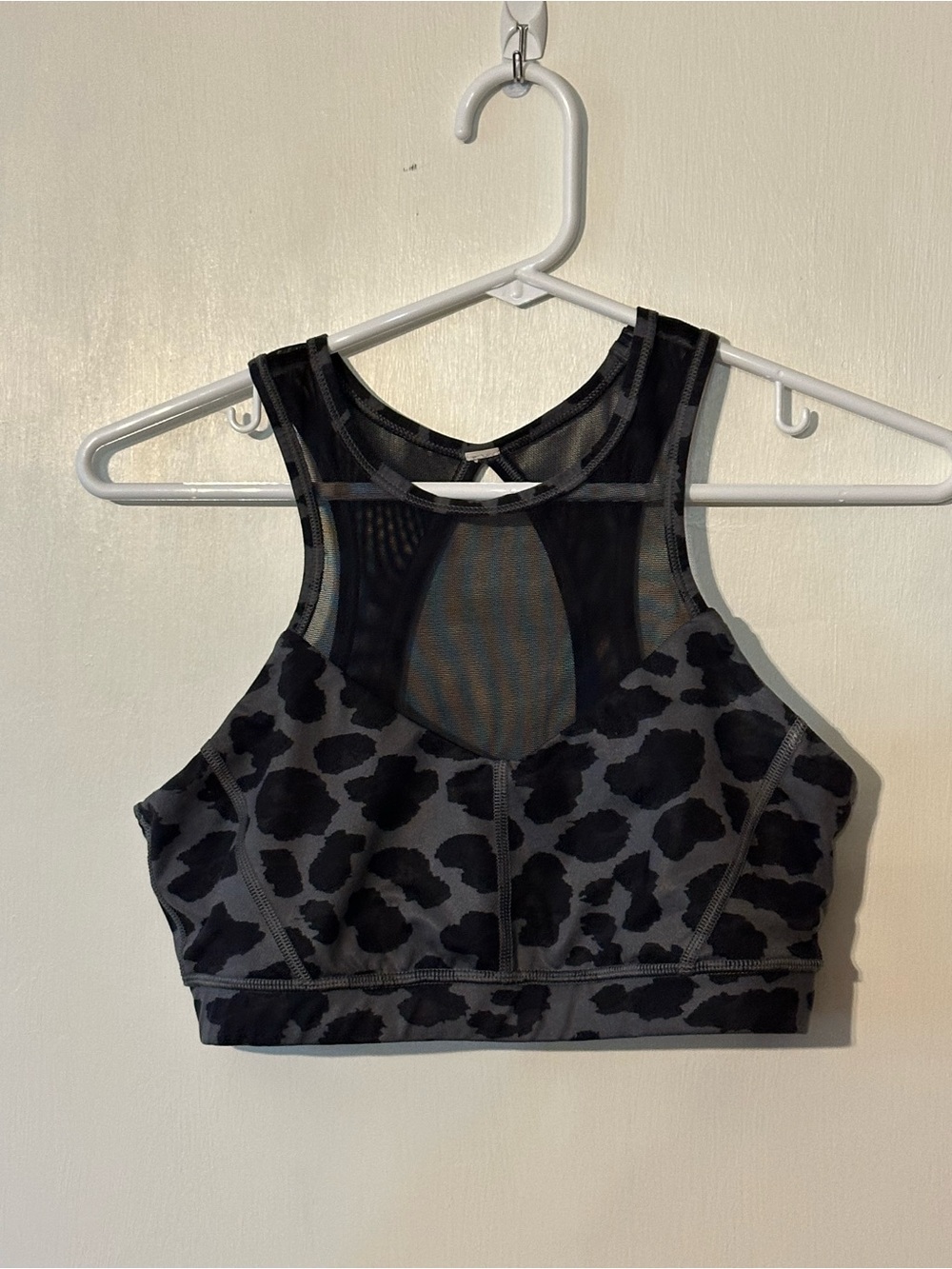 Lululemon Black & Gray Leopard Mesh High-Neck Sports Bra size 6